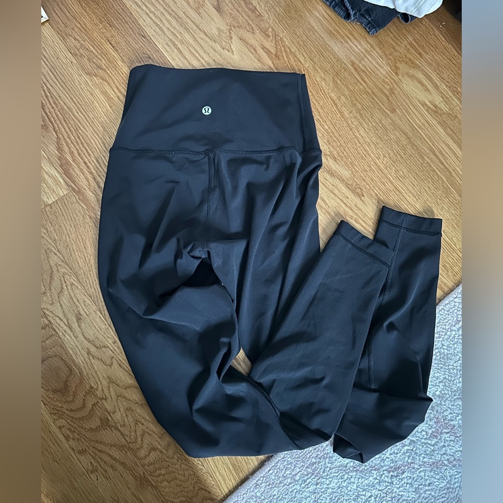 Lululemon wunder under black leggings